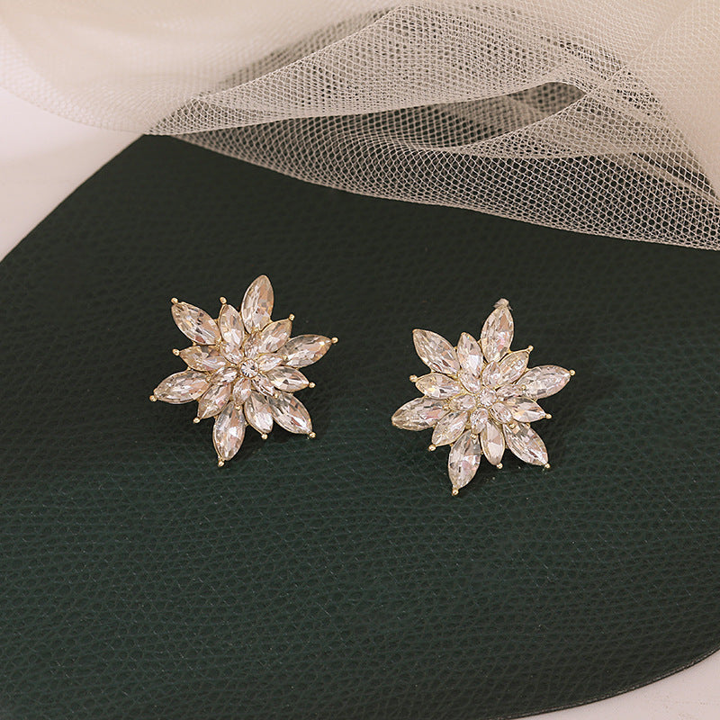 Three-dimensional Flower Earrings