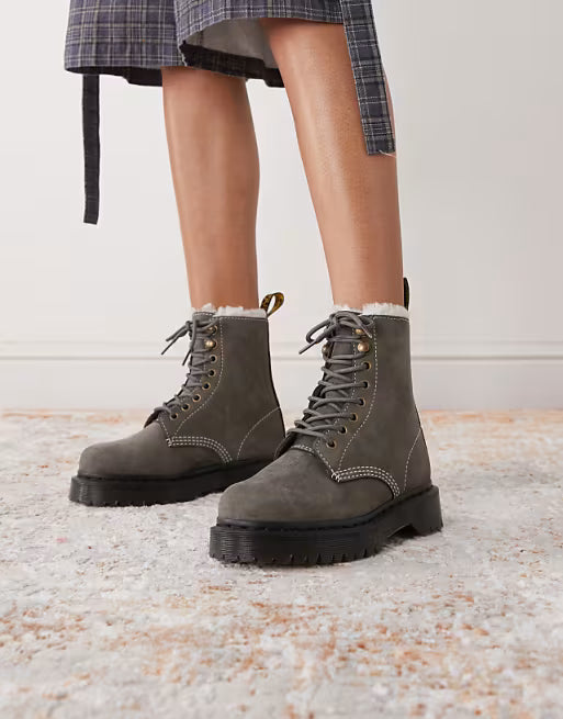 Canvas Bucket Bag